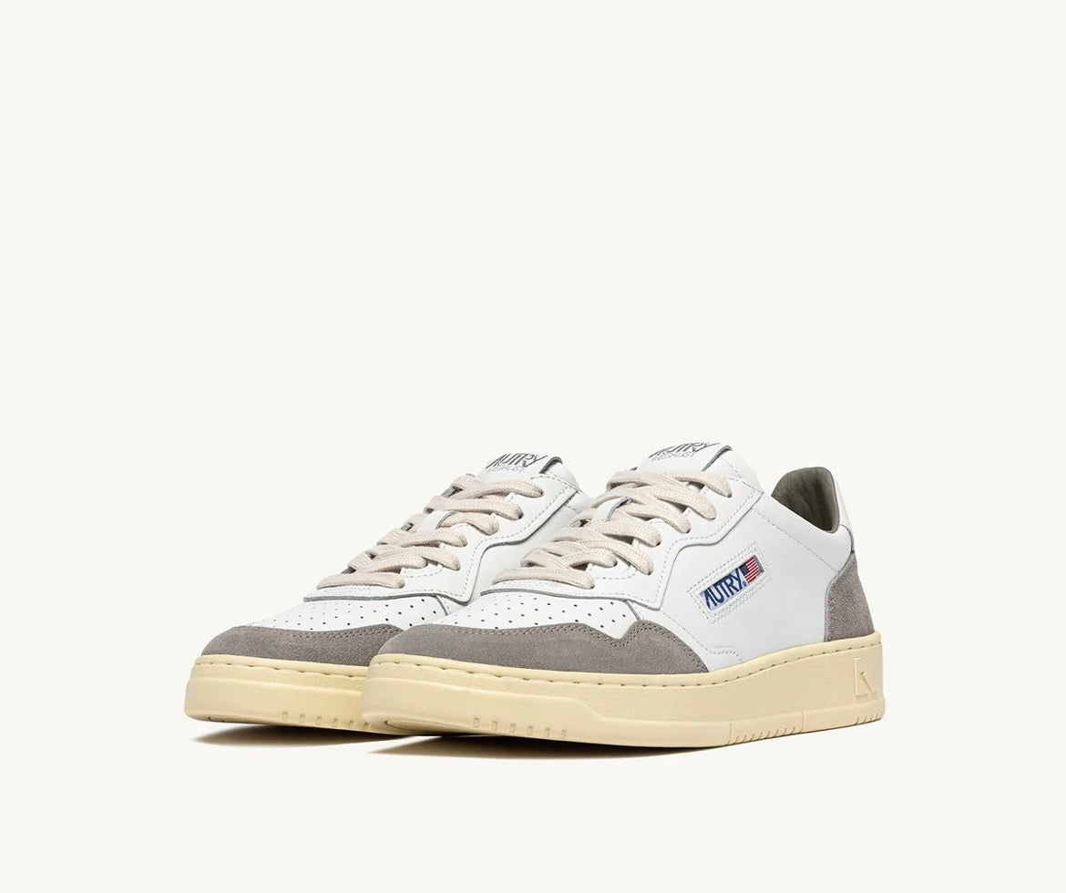 Autry Medalist Leather Low White Vapor