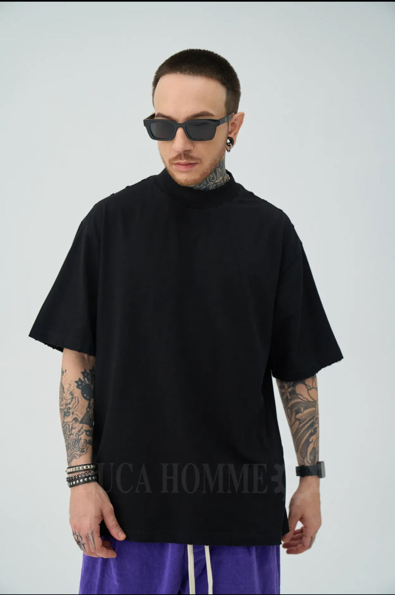 T-shirt collo alto strappato street wear