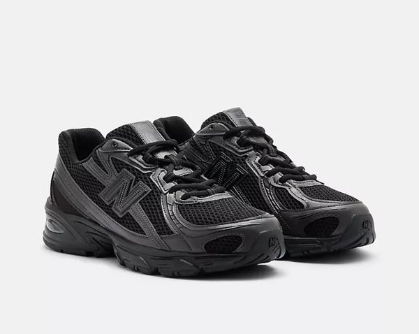 New Balance U7040B02 Triple Black