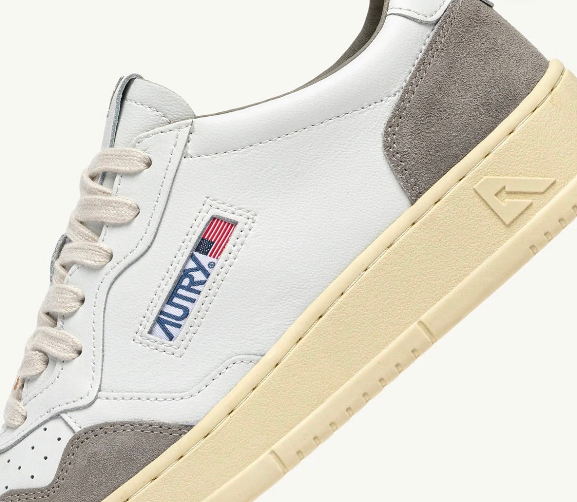 Autry Medalist Leather Low White Vapor