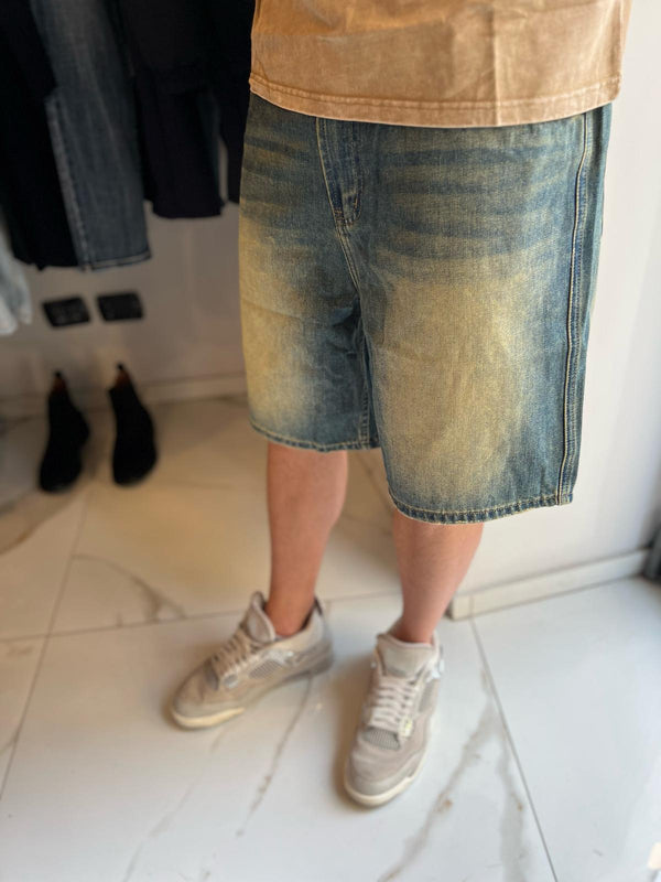 Short jeans